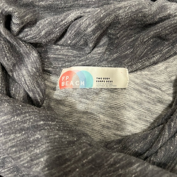 Like New Free People Beach Oversized Cowl Neck Top Size M/L - Picture 2 of 5